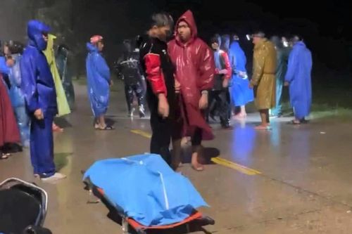 Gặp nạn giữa đường