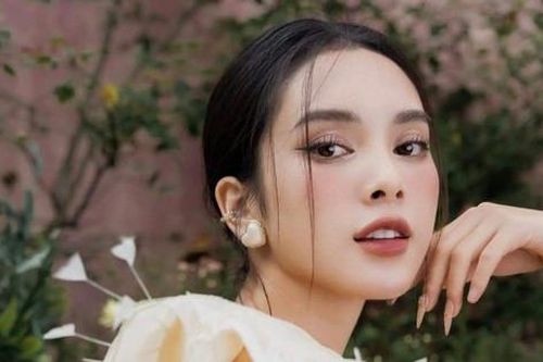 Quỳnh Lương nói về việc so sánh với 'ác nữ quốc dân' Hàn Quốc Lee Yoo Ri