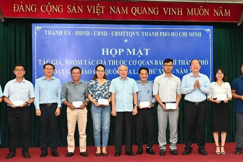 TPHCM khen thưởng các tác giả, nhóm tác giả đoạt Giải Báo chí Quốc gia năm 2023