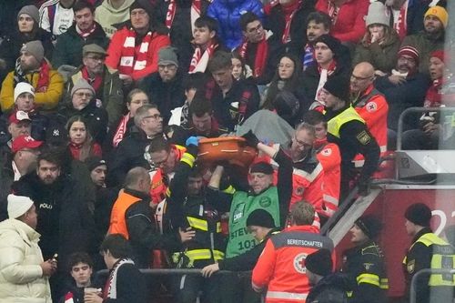 Cổ động viên Bayern Munich đột tử trên khán đài ở Champions League