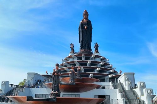 Thúc đẩy phát triển du lịch xuyên biên giới