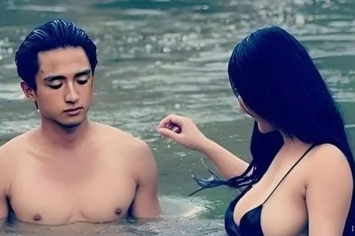 Phim Việt bán 3 vé/ngày, lỗ nặng nhất lịch sử, đạo diễn nói: 'Chỉ muốn im lặng'