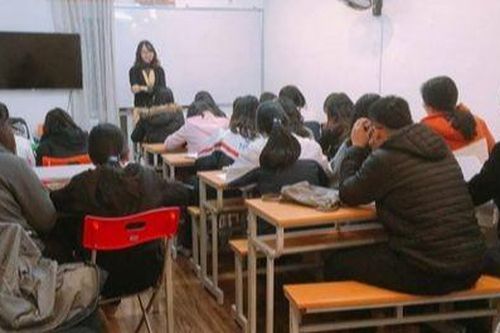 Đổ xô đi luyện IELTS, học thế nào mới khỏi phí tiền?