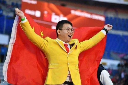 Chàng trai từ chối lời mời làm phó giáo sư tuổi 21, vô địch kỳ thi nghề thế giới