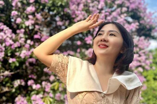 Nữ phó giáo sư trẻ nhất Việt Nam: Tốt nghiệp đại học Mỹ, học thạc sĩ ở Anh
