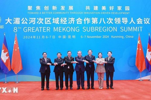 Thủ tướng dự Hội nghị Thượng đỉnh Hợp tác tiểu vùng Mekong mở rộng lần thứ 8