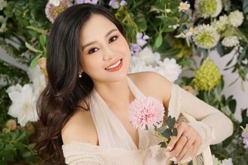 Nữ diễn viên gây 'ức chế nhất' VTV: Nhan sắc đời thực xinh đẹp, hạnh phúc bên chồng là lãnh đạo Nhà hát kịch