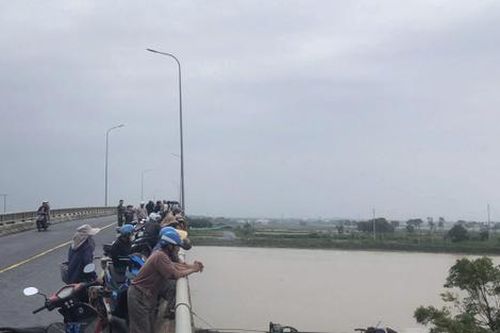 Vợ nhảy xuống cầu tự tử trước mắt chồng: Hé lộ nguyên nhân đau lòng