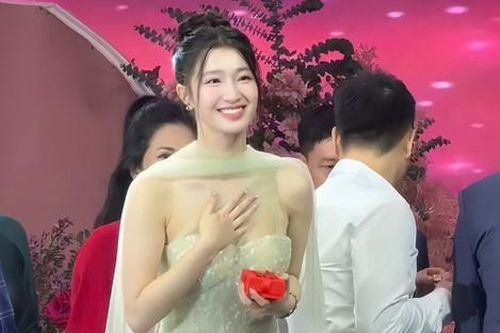 Tình trạng sau ở ẩn của Á hậu Phương Nhi