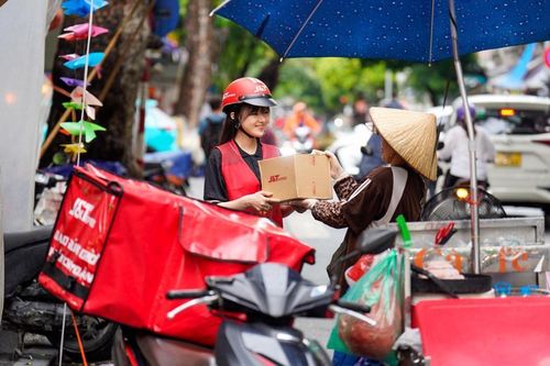Người dùng kỳ vọng gì từ hiện tượng 'nở rộ' thương mại điện tử