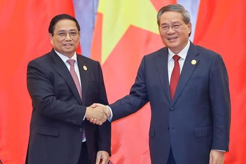 Thủ tướng Lý Cường: Trung Quốc sẽ mở cửa hơn nữa thị trường cho hàng hóa chất lượng cao của Việt Nam