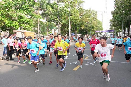 Rèn luyện thể dục - thể thao, nâng cao sức khỏe Nhân dân