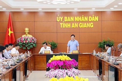Chủ tịch UBND tỉnh họp tháo gỡ khó khăn, vướng mắc tại Khu du lịch núi Cấm