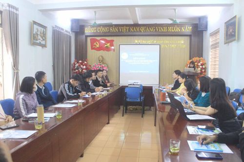 Tập huấn kiến thức và kỹ năng truyền thông bảo vệ môi trường