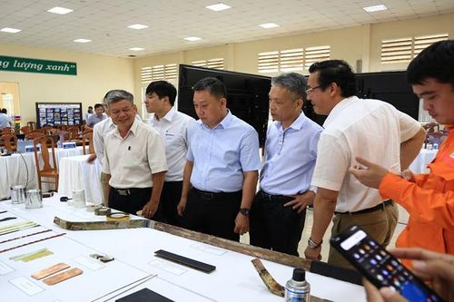Công ty ĐHĐ nâng cao trình độ chuyên môn về bảo dưỡng, sửa chữa máy phát thủy điện