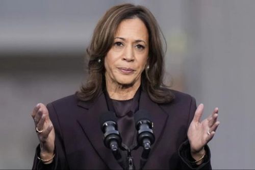 Bà Kamala Harris lần đầu lên tiếng sau thất bại trước ông Donald Trump