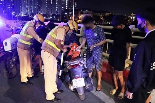 Ngăn chặn triệt để thanh, thiếu niên tụ tập gây mất an toàn giao thông