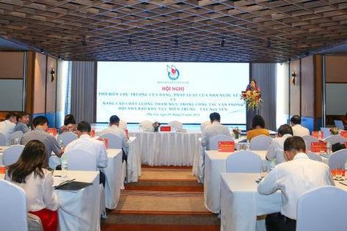Áp dụng hiệu quả chính sách, pháp luật về Hội và công tác báo chí