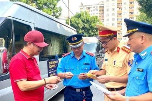 Dịch vụ xe đưa đón học sinh: Cấp thiết phải chuẩn hóa