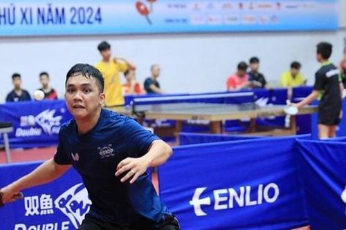 Gay cấn từng pha bóng tại Giải bóng bàn tranh Cúp Báo Hànôịmới năm 2024