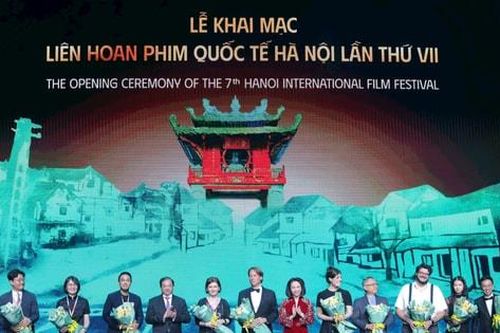 Rực rỡ khai mạc Liên hoan phim quốc tế Hà Nội lần thứ VII