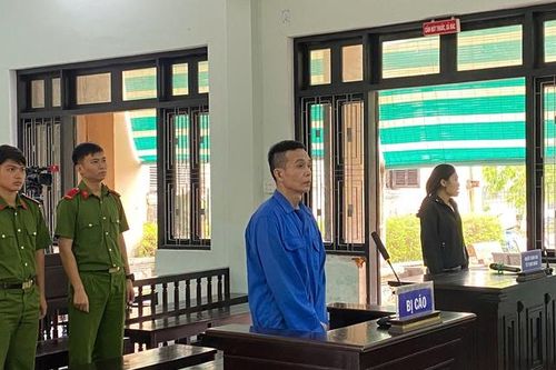 Mâu thuẫn đậu đỗ xe, đâm đồng nghiệp trọng thương