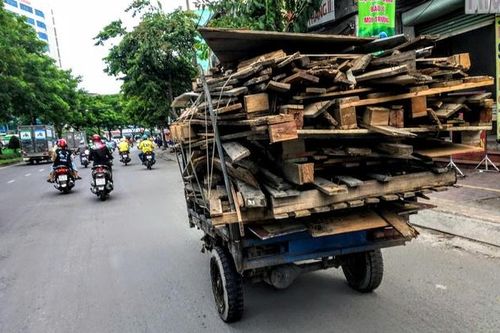 Công an TPHCM xử phạt gần 18.000 xe cơ giới không đảm bảo kỹ thuật