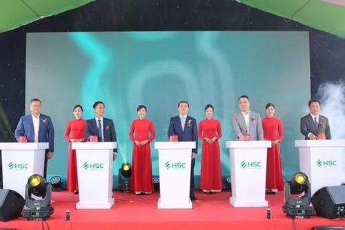 Thứ trưởng Trần Văn Thuấn: Ứng dụng tế bào gốc đã mở ra những hướng điều trị mới trong y học