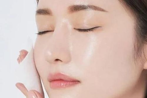 Gợi ý thói quen dưỡng ẩm phù hợp với từng loại da giúp bạn tránh bị nổi mụn