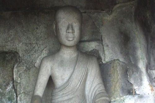 Dung mạo vua triều Lý, Trần theo ghi chép sử sách