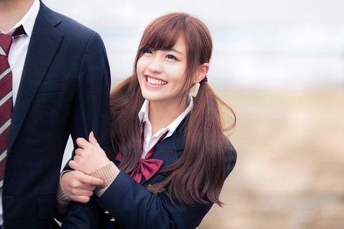 Học sinh Nhật Bản không còn hào hứng với nụ hôn đầu