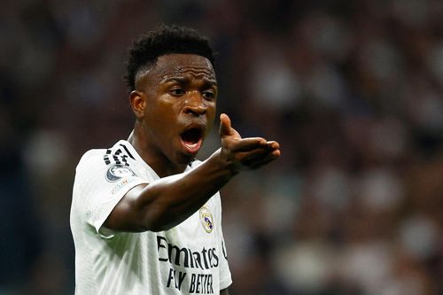 Đoạn video hơn nghìn lời nói về sự hỗn loạn của Real Madrid