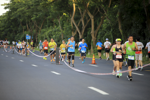 400 HDBank Runners tỏa sáng trên 'đường đua xanh' Green Cần Giờ