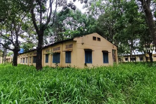 'Giải cứu' ngôi trường 48 năm tuổi