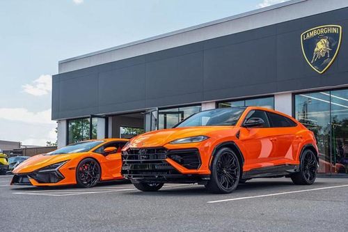 Lamborghini Revuelto và Urus 'cháy hàng' khách mua phải chờ 2 năm