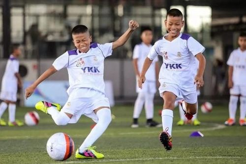 Real Madrid trao cơ hội cho trẻ em khó khăn Việt Nam trải nghiệm bóng đá chuyên nghiệp
