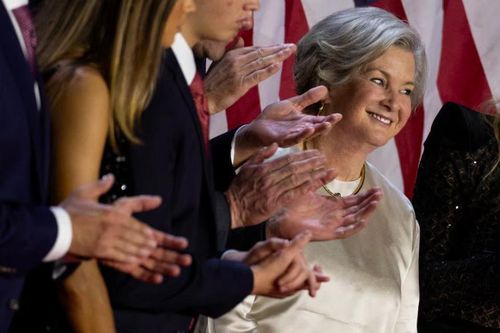 Ông Trump lựa chọn nhân sự đầu tiên cho chính quyền mới