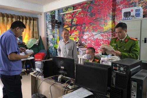 Chỉ đạo nhân viên nghiệm thu khống khối lượng, một giám đốc công ty xây dựng bị bắt