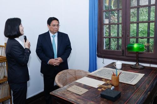 Thủ tướng thăm nơi Bác Hồ từng sống, hoạt động cách mạng ở Trùng Khánh (Trung Quốc)