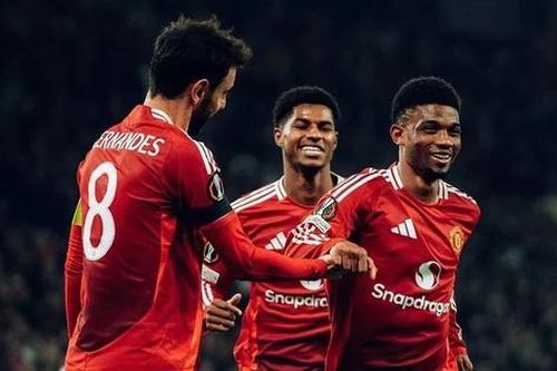 MU tiếp tục giành chiến thắng dưới thời Ruud van Nistelrooy