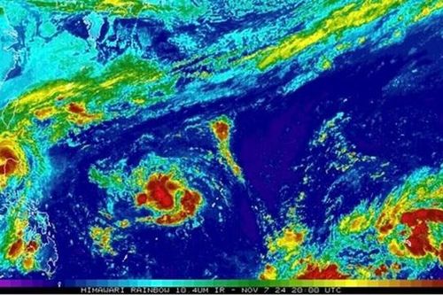 Bão Yinxing vừa vào Biển Đông, khả năng cao lại xuất hiện 2 cơn bão 'nối đuôi'