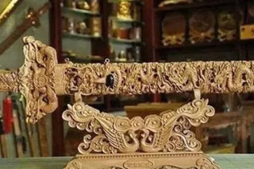 Thanh bảo kiếm cõi âm mang 'lời nguyền chết chóc' của Hoàng đế Càn Long, mất 10 năm mới hoàn thành