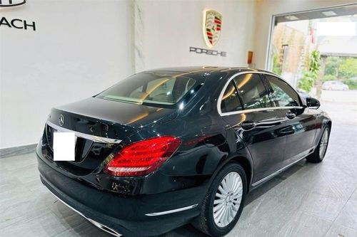 Lăn bánh gần 10 năm, Mercedes-Benz C250 chào bán với giá ngang Mitsubishi Xforce 'đập hộp'