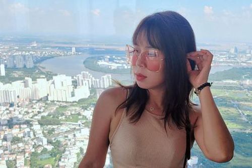 Bí quyết giữ dáng của bà xã Mạnh Trường sau 3 lần 'vượt cạn'