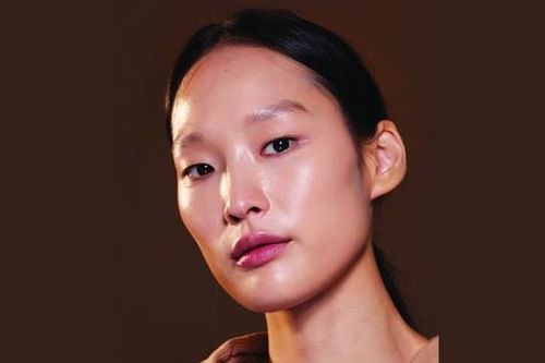 Trang điểm theo phong cách giao hòa cổ điển và hiện đại