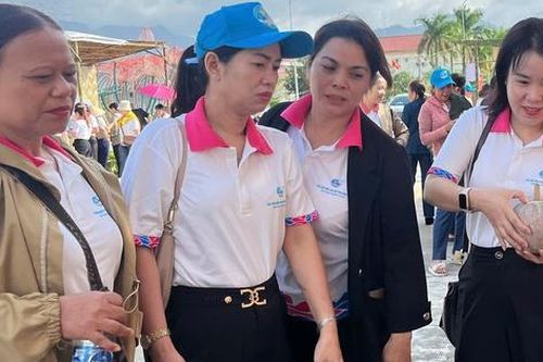 Nhộn nhịp phiên chợ quê vùng đồng bào dân tộc thiểu số và miền núi huyện Vĩnh Thạnh