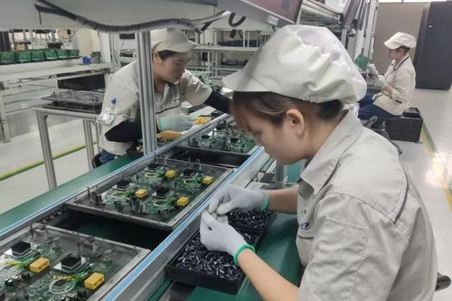 Công nghiệp hỗ trợ điện tử: Làm gì để đẩy mạnh xuất khẩu?