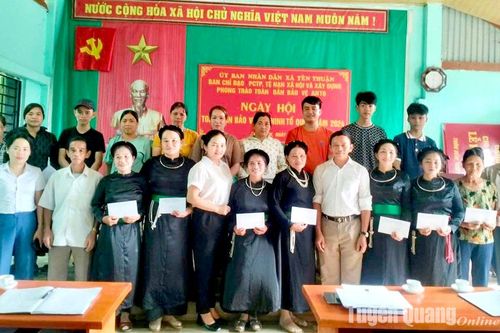 Ngày pháp luật việt nam 9 - 1: Chú trọng tuyên truyền, phổ biến, giáo dục pháp luật cho người dân