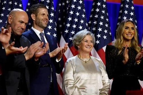 Ông Trump công bố Chánh văn phòng Nhà Trắng