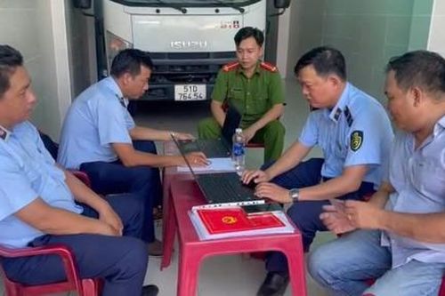 Phát hiện hơn 1 tấn khô bò không rõ nguồn gốc được rao bán trên mạng